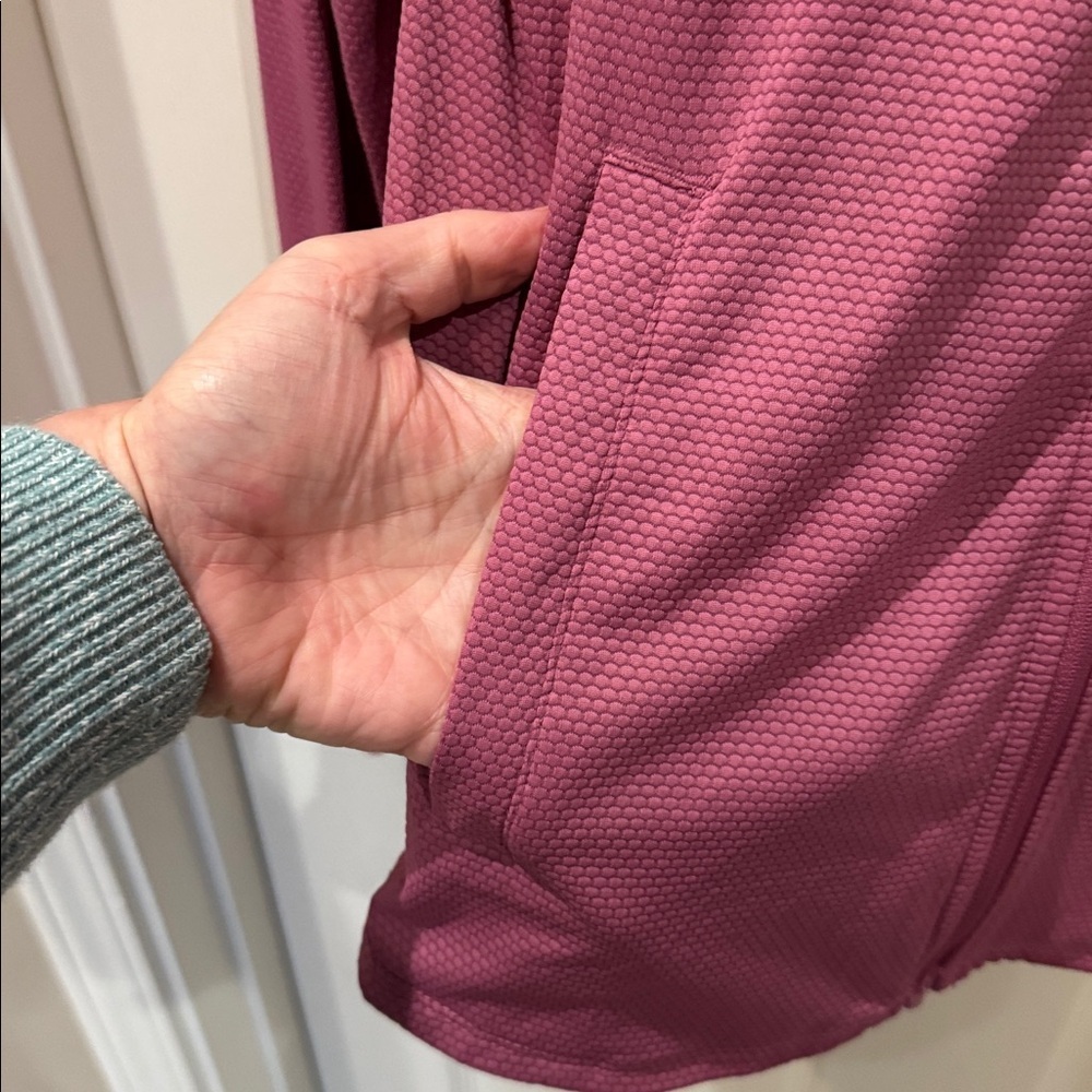 Tommy Bahama Golf Women's Full-Zip Pink/Mauve Jacket size Large - Picture 3 of 4